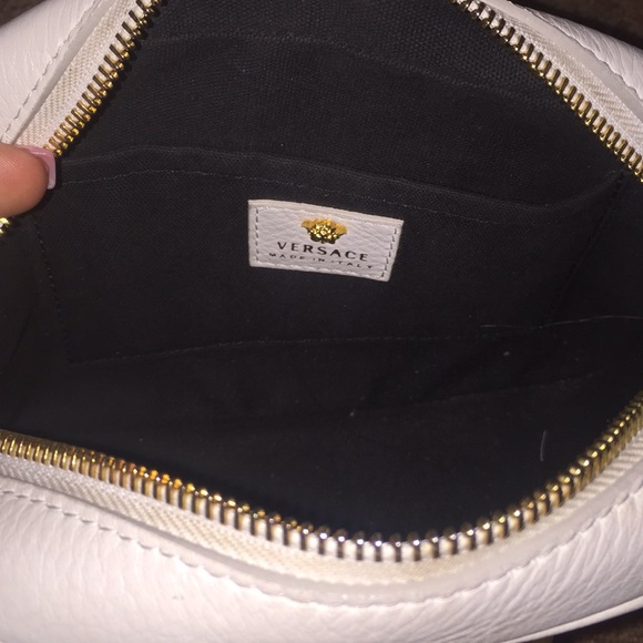 Versace Cross Body with Sandals - Picture 4 of 4